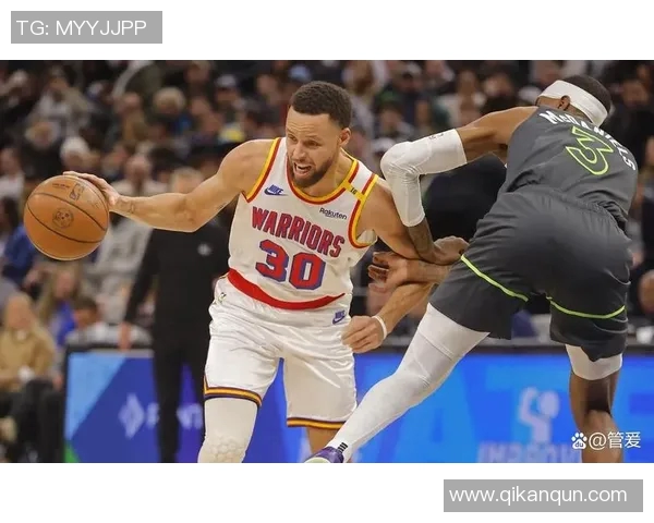 差太多了！勇士上半场三分31中13&命中率42% 开拓者三分18中3